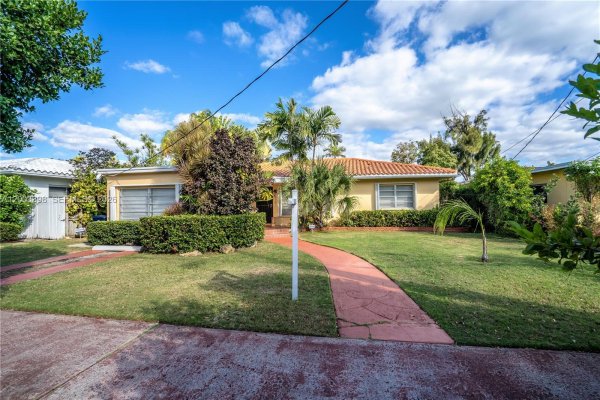 475 S Shore Dr Miami Beach, FL 33141