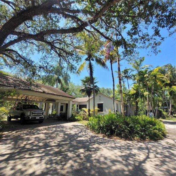 8339 SW 112th St Miami, FL 33156
