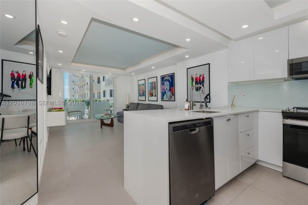 345 Ocean Dr #326 Miami Beach, FL 33139