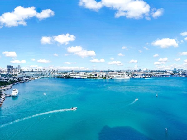 888 Brickell Key Dr #2412 Miami, FL 33131