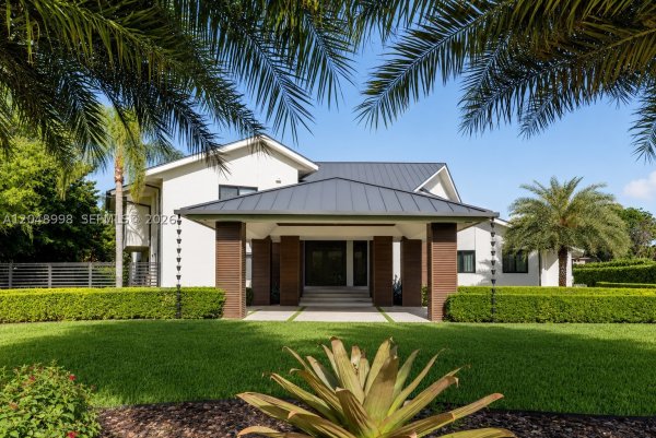 10506 SW 89th Pl Miami, FL 33176