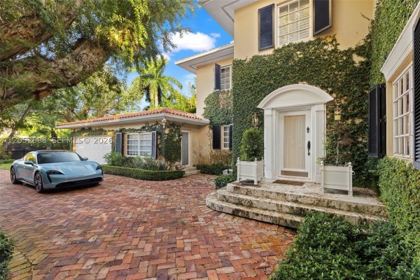 Undisclosed Address Miami Beach, FL 33139