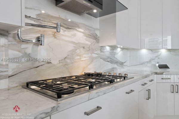 17749 Collins Ave #902 Sunny Isles Beach, FL 33160
