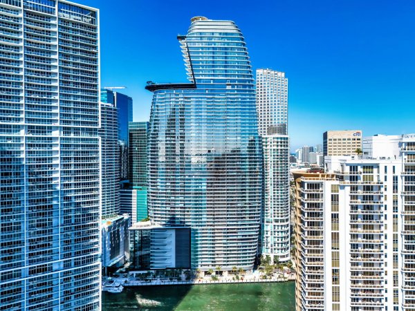 300 Biscayne #1508 Miami, FL 33131