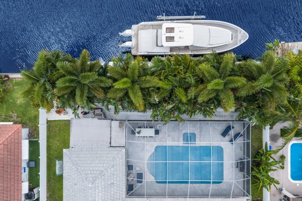 2920 NE 52nd Fort Lauderdale, FL 33308