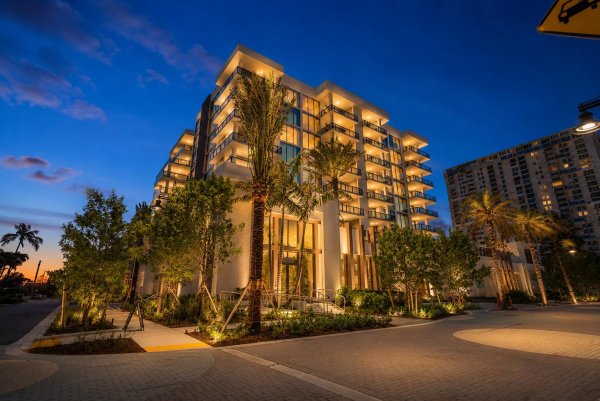 305 Briny #301 Pompano Beach, FL 33062