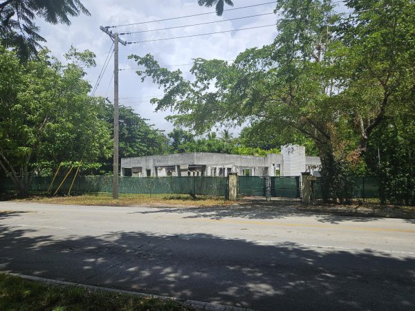 7701 SW 120th St Pinecrest, FL 33156