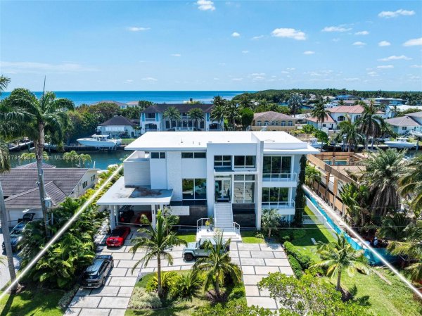 830 Lugo Ave Coral Gables, FL 33156 830 Lugo Ave Coral Gables, FL 33156