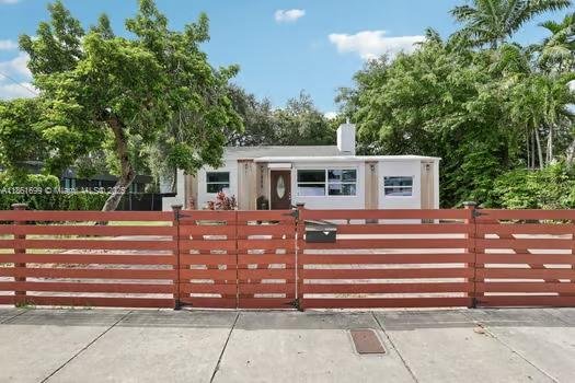 666 NE 62nd St Miami, FL 33138