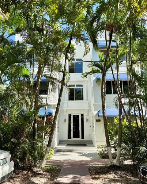 3433 Garden Ave #6 Miami Beach, FL 33140