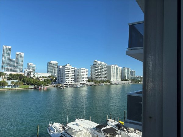 900 Bay Dr #401 Miami Beach, FL 33141