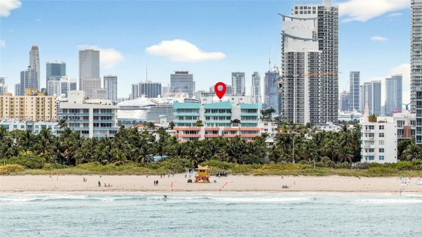 226 Ocean Dr #3C Miami Beach, FL 33139