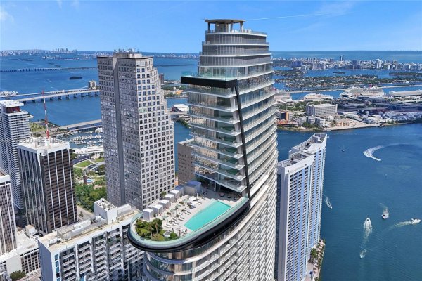 300 Biscayne Blvd Way #3605W Miami, FL 33131