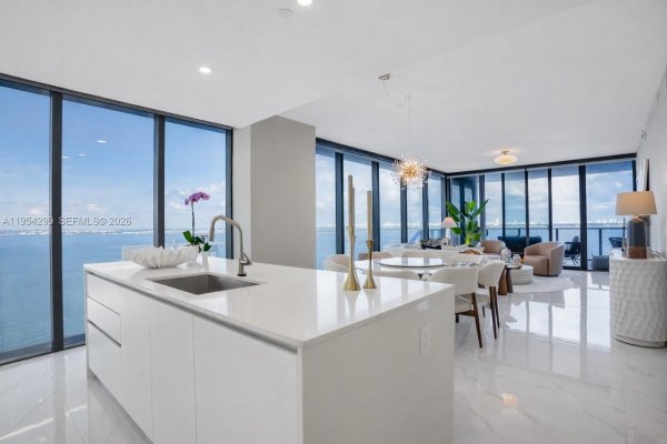 700 NE 24th St #901 Miami, FL 33137