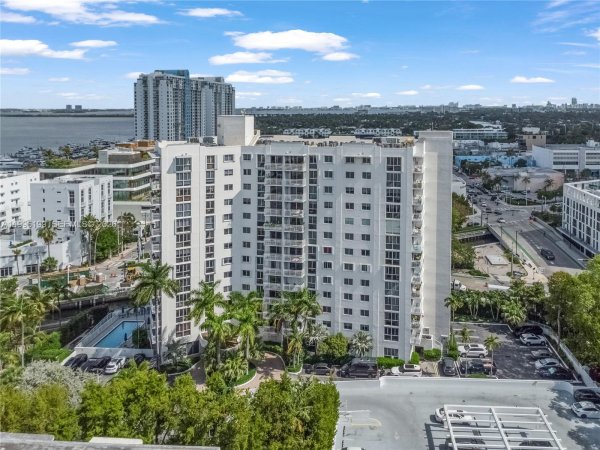 1688 West Ave #408 Miami Beach, FL 33139