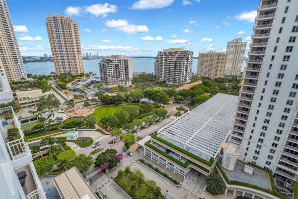 801 S Brickell Key Blvd #1909 Miami, FL 33131