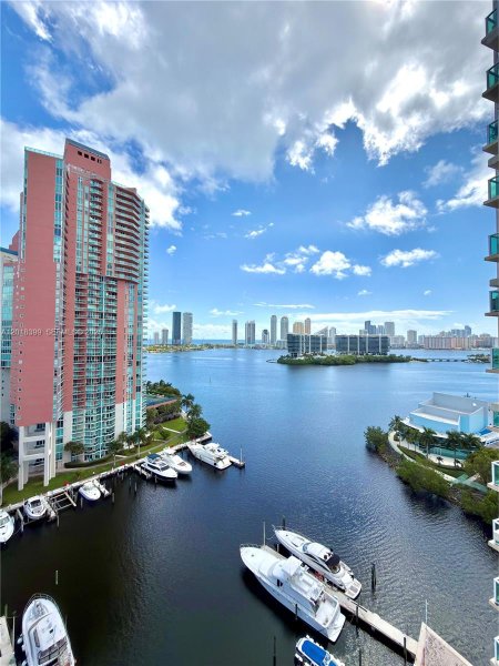 3330 NE 190th St #1610 Aventura, FL 33180