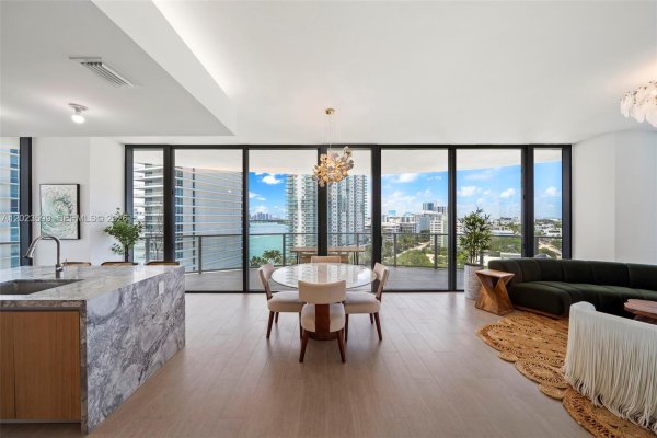 500 Alton #1205 Miami Beach, FL 33139