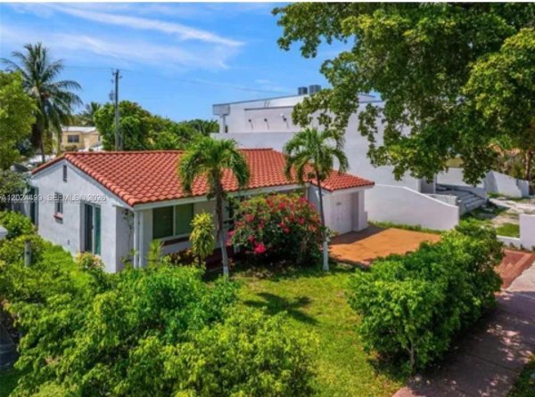 1380 71st St Miami Beach, FL 33141