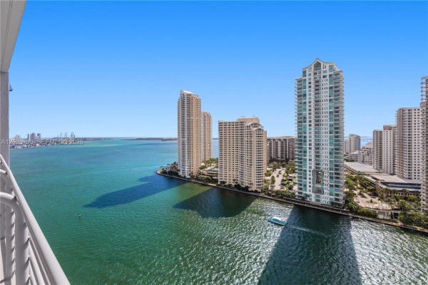325 S Biscayne Blvd #2517 Miami, FL 33131