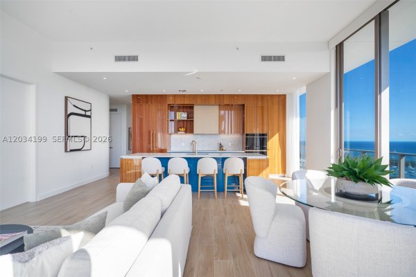 2655 S Bayshore #1911 Coconut Grove, FL 33133