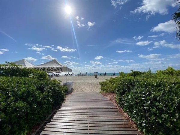 17121 Collins Ave #1807 Sunny Isles Beach, FL 33160