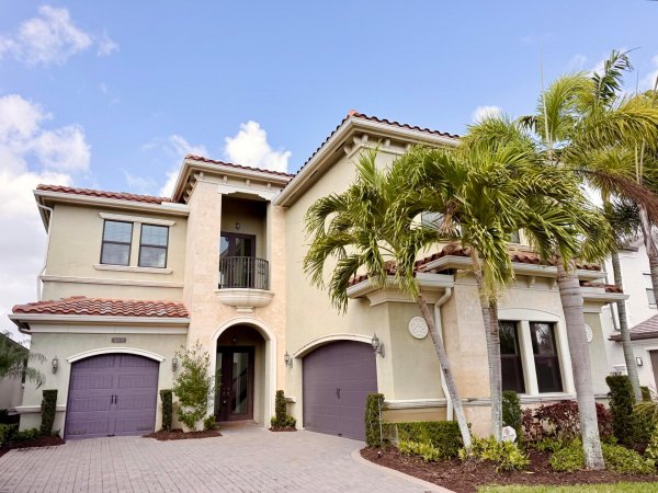 16831 Pavilion Delray Beach, FL 33446