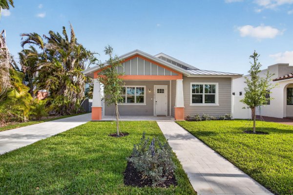 1017 Ardmore West Palm Beach, FL 33401
