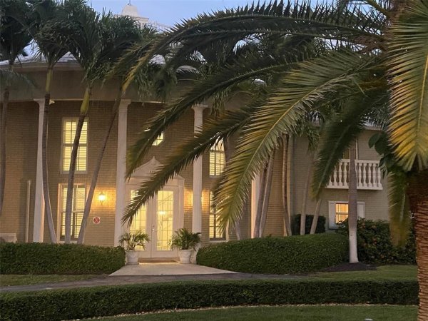 3201 NE 36th #17 Fort Lauderdale, FL 33308