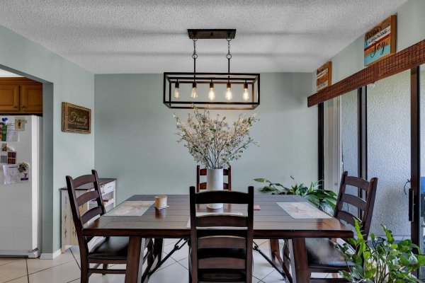 5650 Camino Del Sol #205 Boca Raton, FL 33433